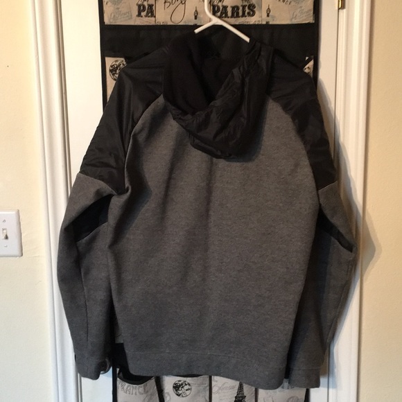 NIKE Black/Gray Hoodie SIZE M - Picture 2 of 2